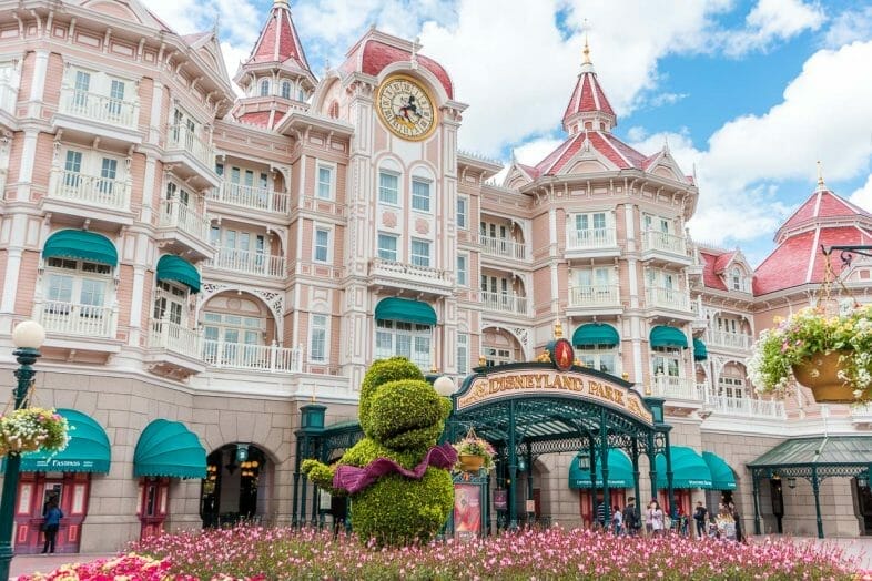 which park to visit first at disneyland paris