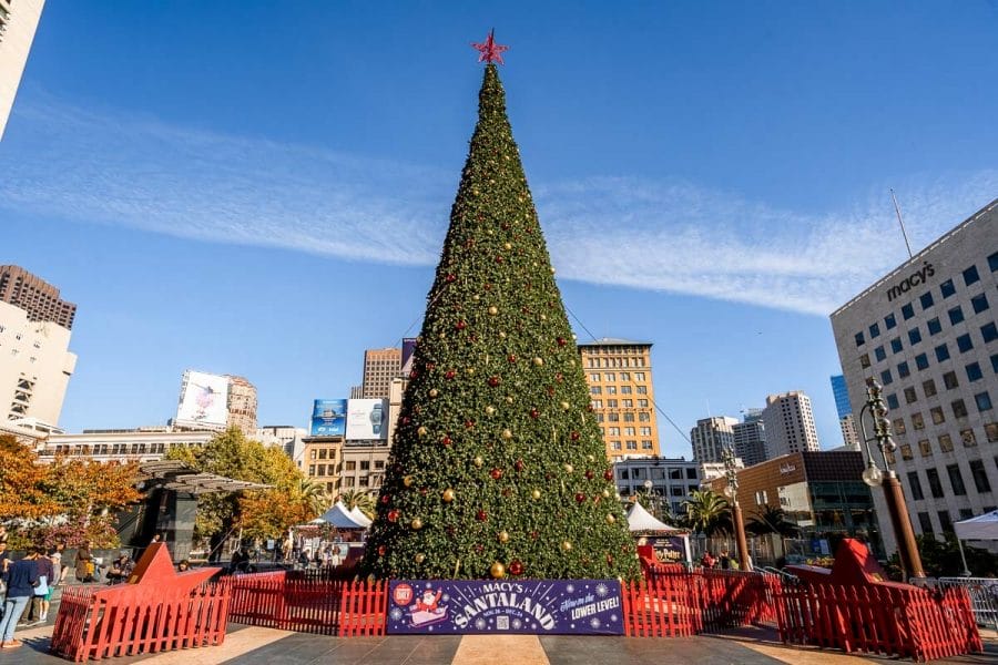 Christmas tree at Union Square in San Francisco