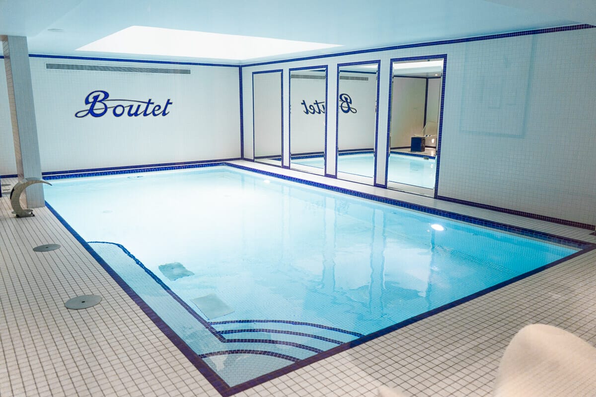 Pool in Hotel Paris Bastille Boutet