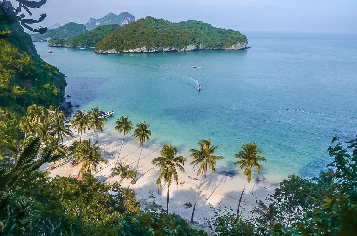 White sandy beaches at Ang Thong National Park in Thailand