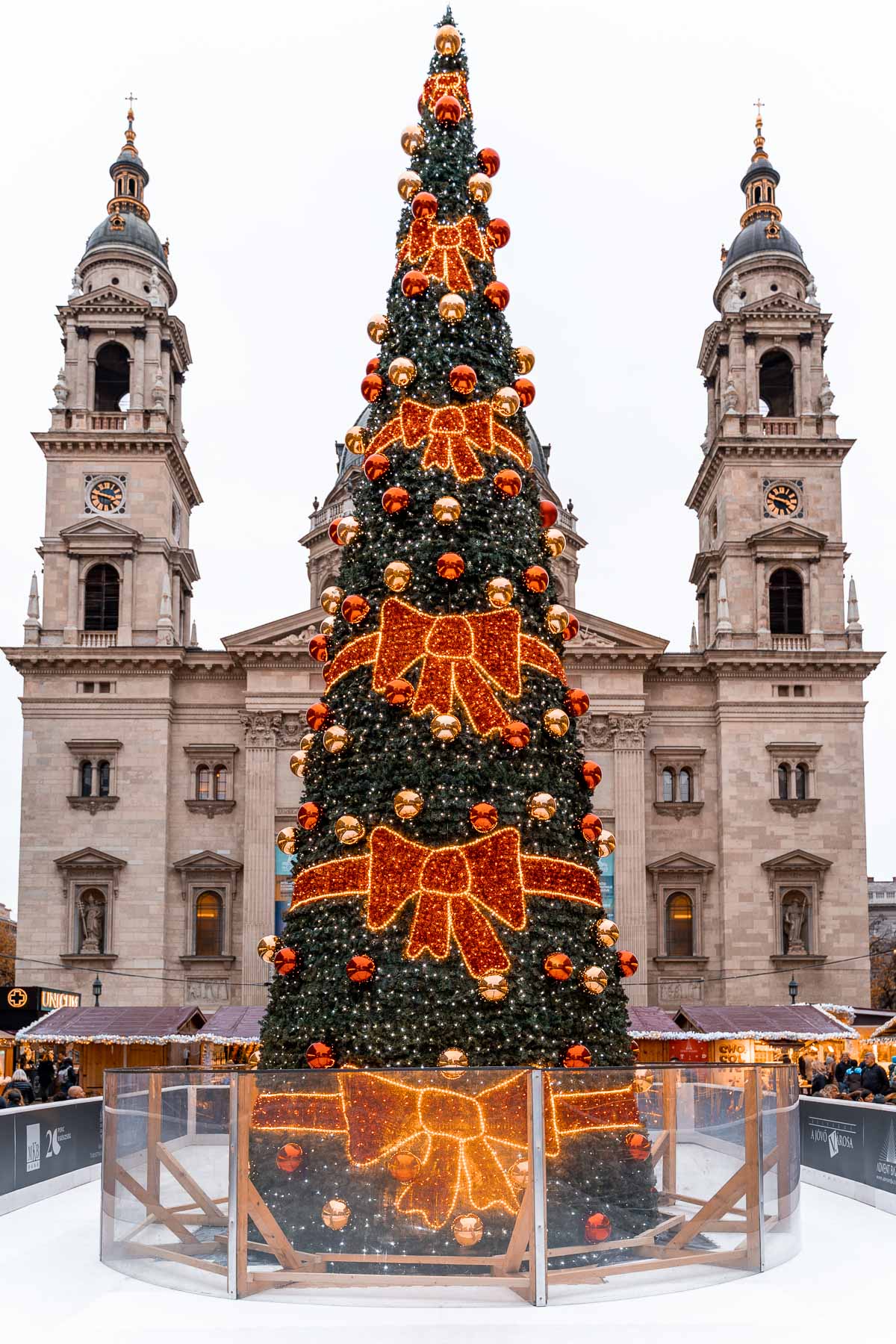 Christmas tree in front of St. Stephen's Basilica in Budapest