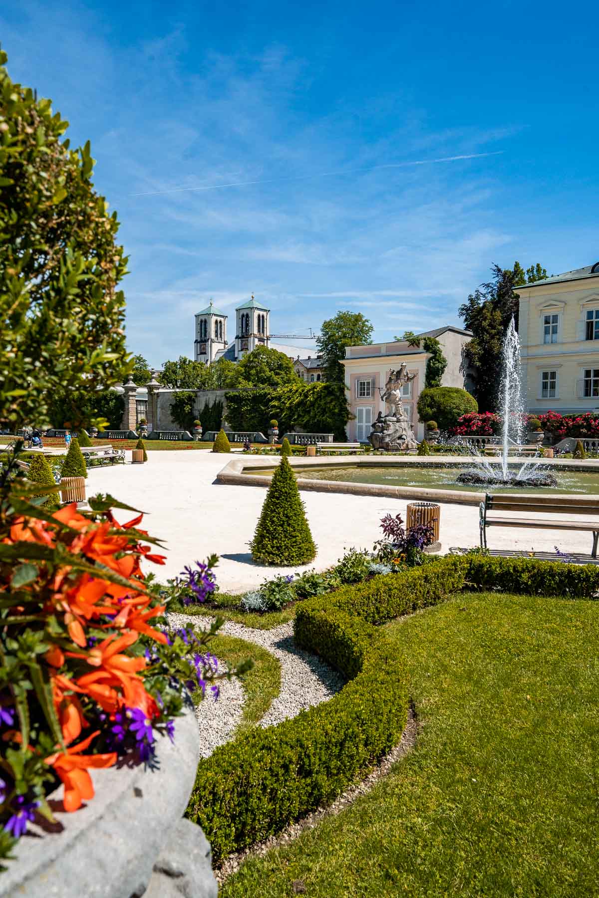 Mirabell Gardens, musíte navštívit místo na každém Salcburském itineráři