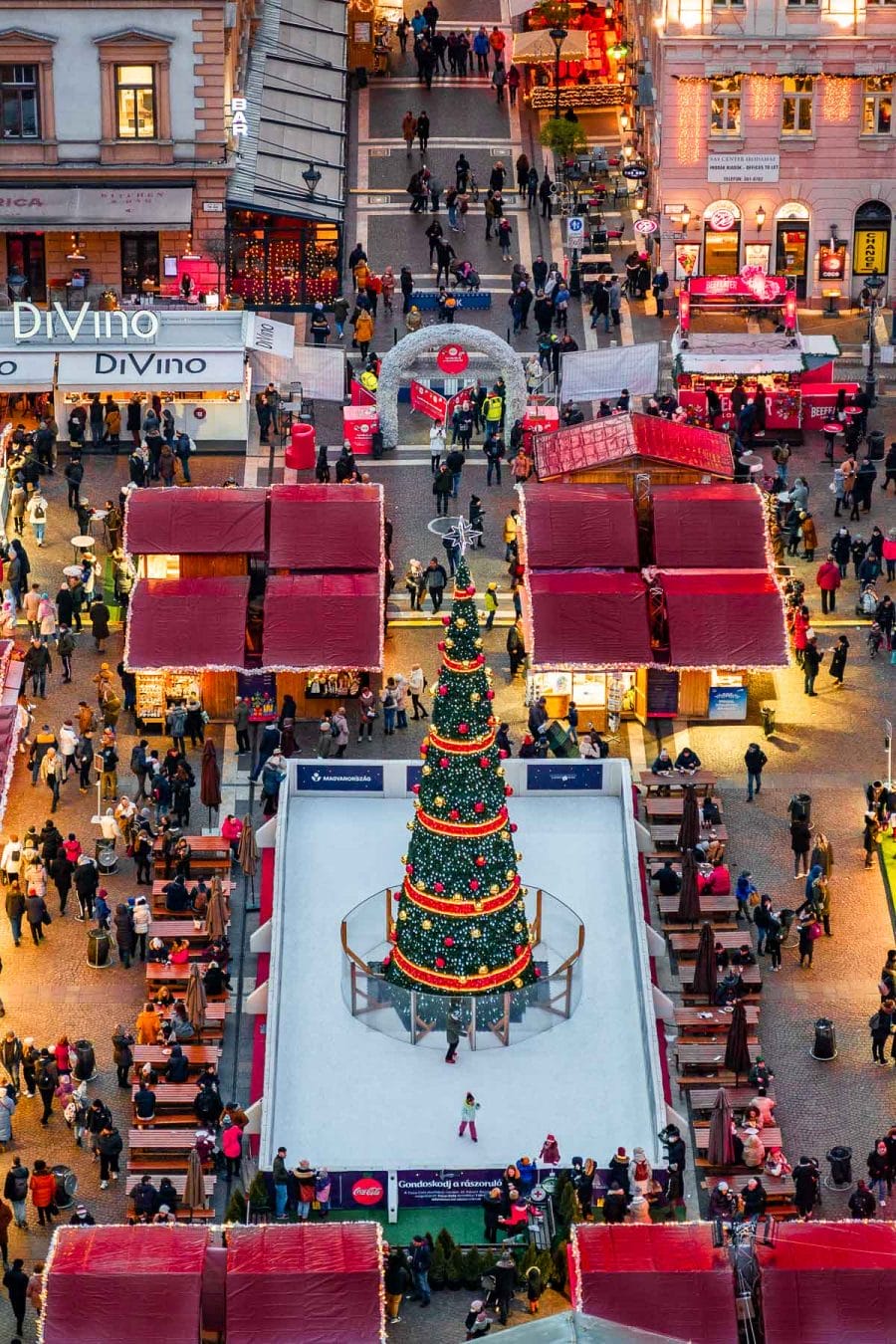 Budapest Christmas market at the Basilica from above