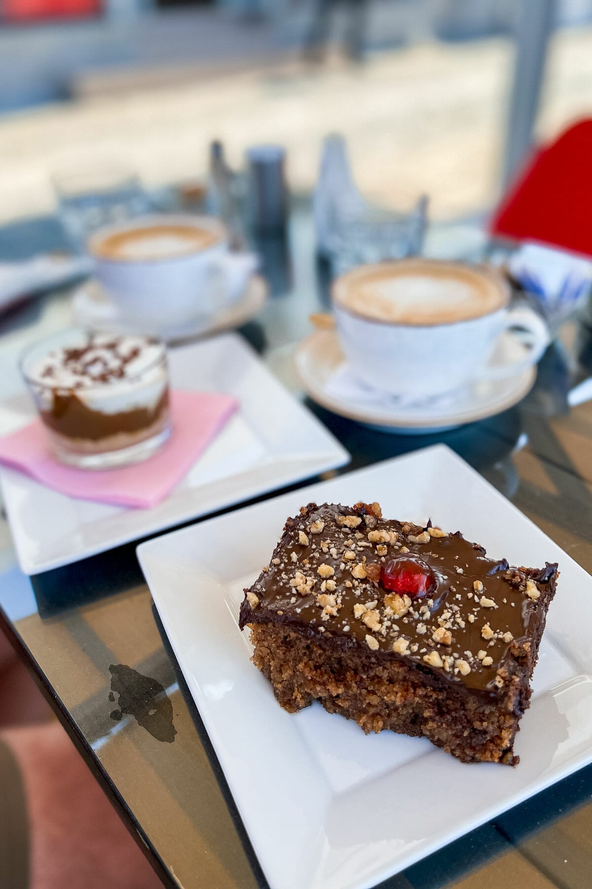 Coffee and cakes in Pollonia, Milos
