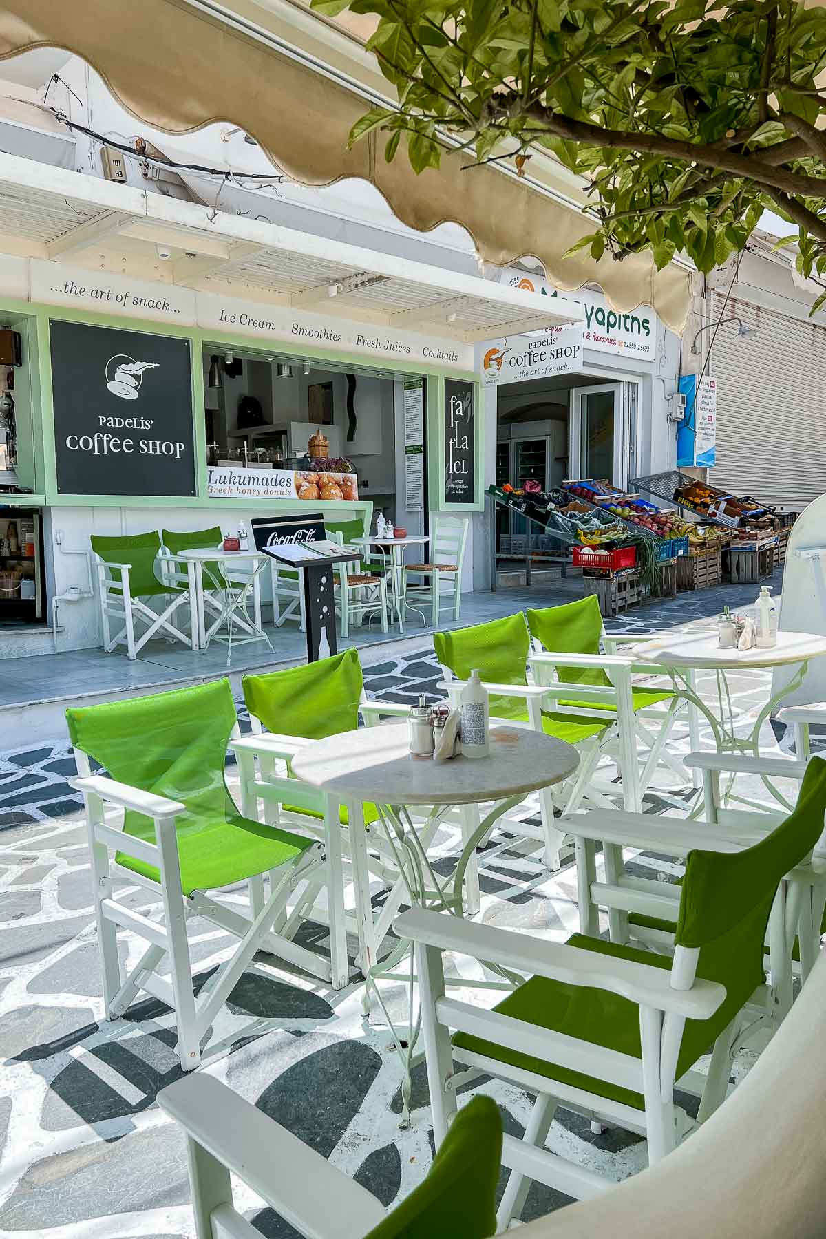 Padelis Coffee Shop in Naxos