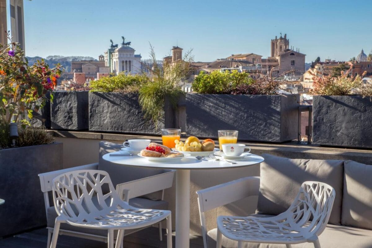 monti palace hotel via cavour roma rm