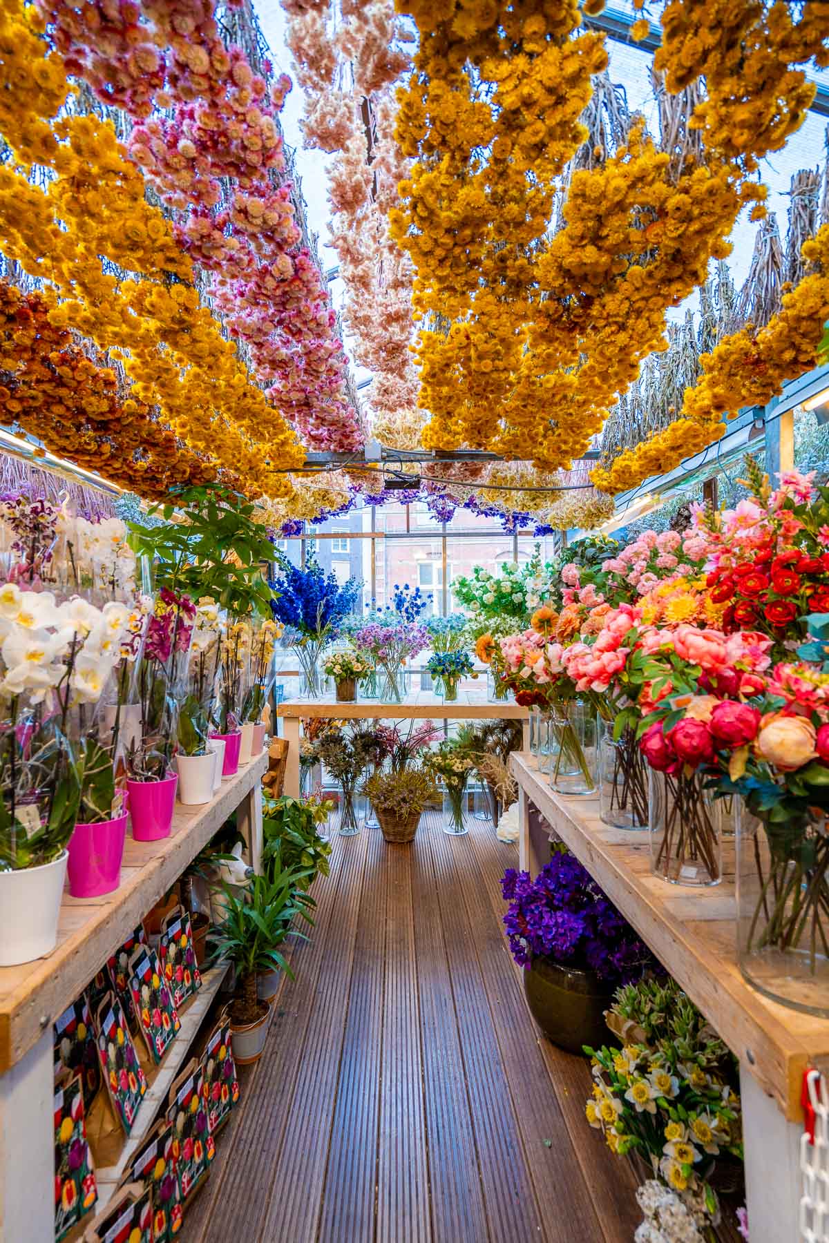 Beautifully arranged flowers at Bloemenmarkt Amsterdam